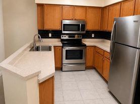 2445 SW 18th Ter