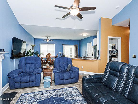 5th image of 4324 Bristlecone Drive