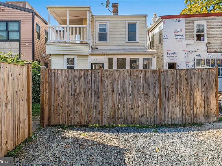 629 N Columbus St — Photo 27