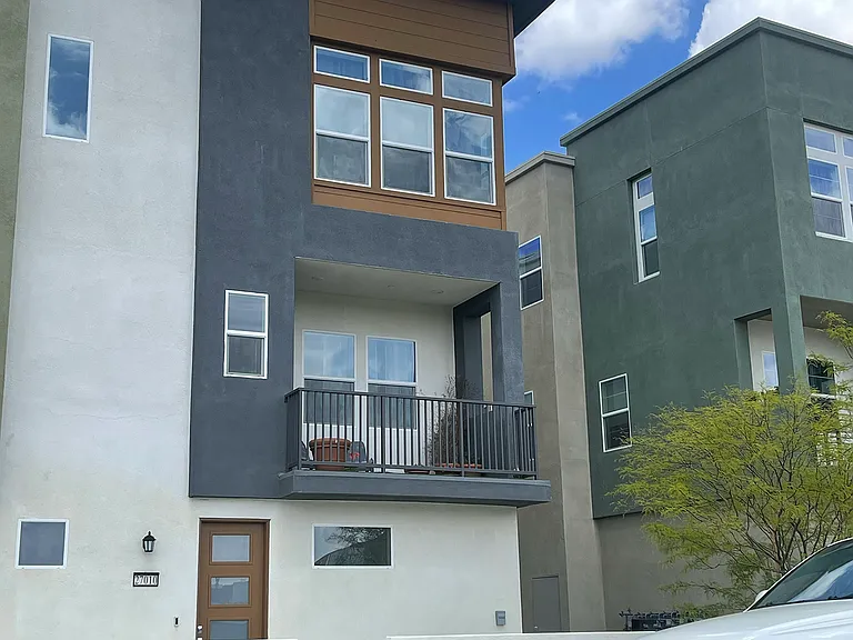 27010 Hummingbird Ln — Photo 2