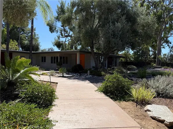 30465 E Sunset Dr S, Redlands, CA 92373
