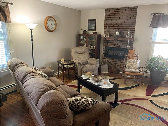 3rd image of 316 W Arthur Dr