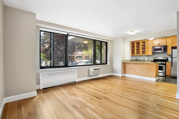 Rented by Douglas Elliman | media 15