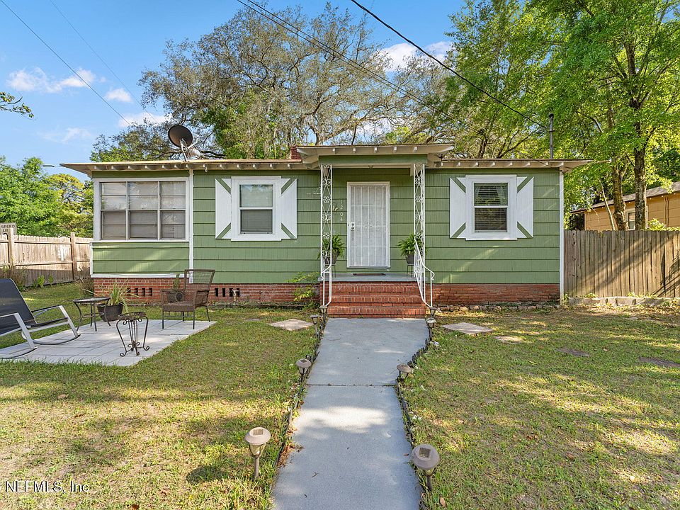 1st image of 1204 N NORTH SHORE Drive