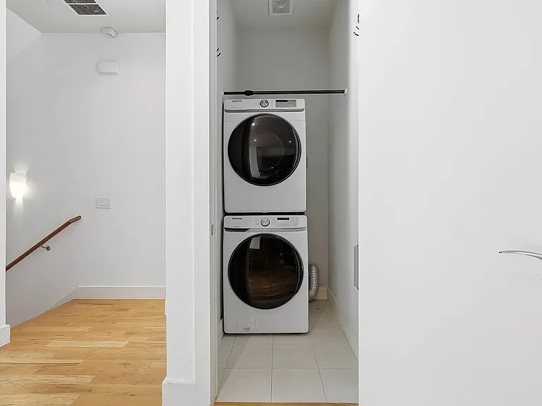 3930 Bowser Ave #10 — Photo 9