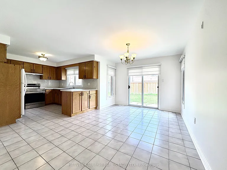 70 Amaretto Ct — Photo 7
