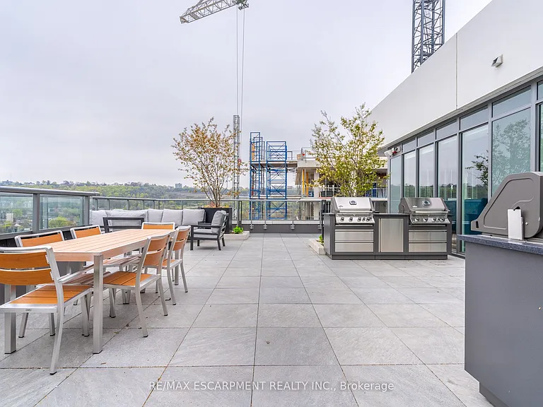 212 King William St #816 — Photo 28