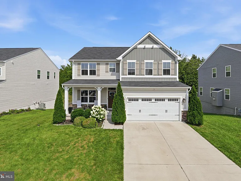9202 Wood Creek Cir — Photo 1