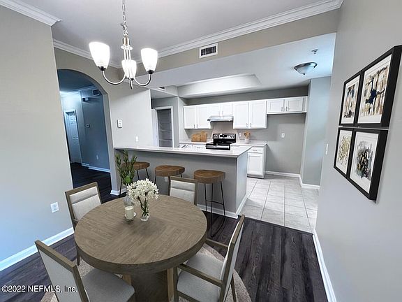 4th image of 10075 N Gate Pkwy #1206