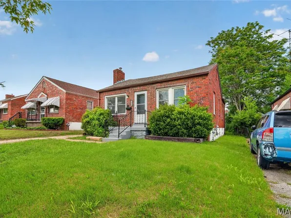 1823 Eton Ln, Saint Louis, MO 63147