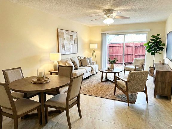 Living room / dining area
