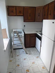 Rented by Robyn Lee, LREB