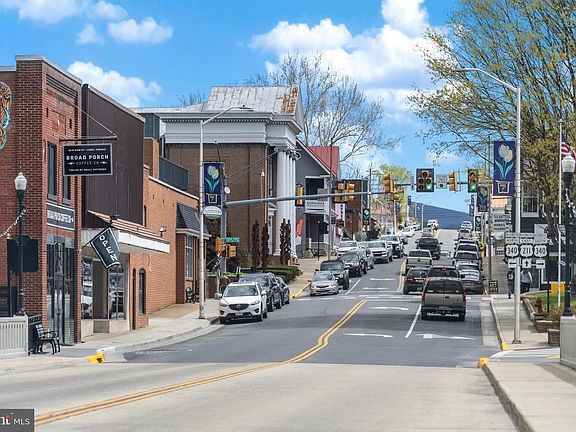 7th image of this home