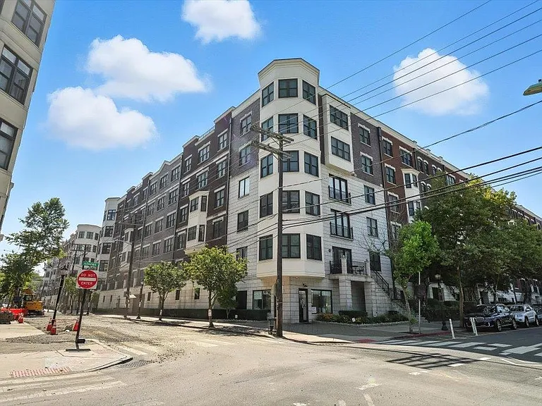 1201 Adams St #408 — Photo 31