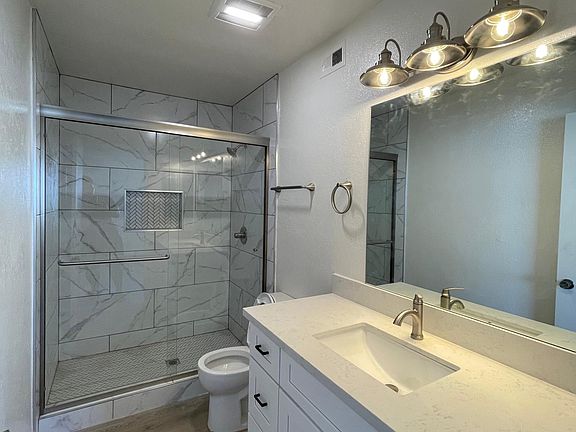 2nd image of 15 S El Molino St APT B