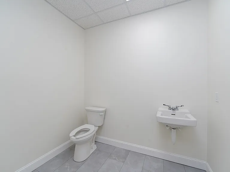 1838 E Joppa Rd #1 — Photo 19