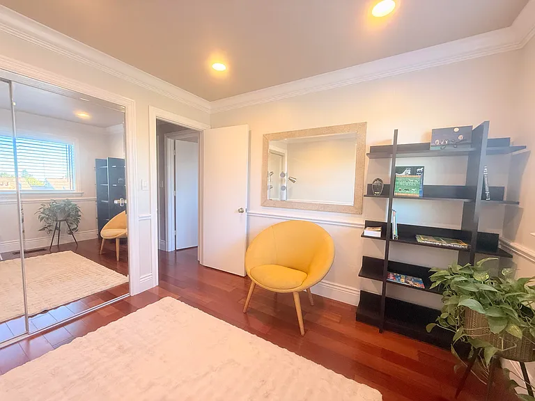 Guest Bedroom /Office
