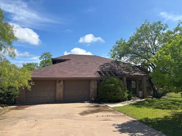 104 Edinburgh Rd, San Angelo, TX 76901