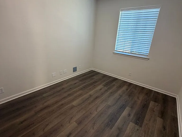 702 Chandon Dr — Photo 20