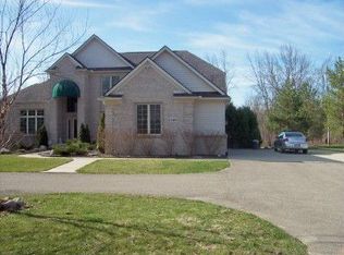 2400 Ranch Rd, Holly, MI 48442