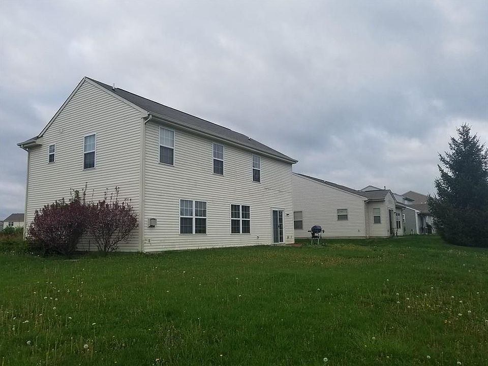 2nd image of 440 Southern Pines Dr