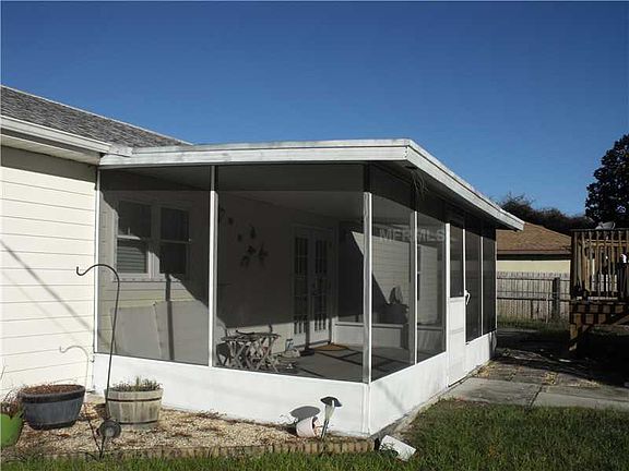 5th image of 677 Twin Lake Ave