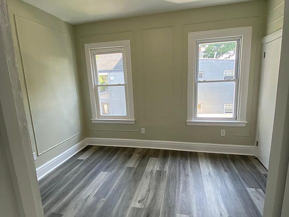 5th image of 130 N 15th St Floor 1