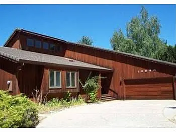 18080 Lake Forest Dr photo 1