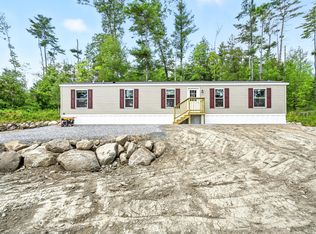 10 New England Ave, Oakland, ME 04963