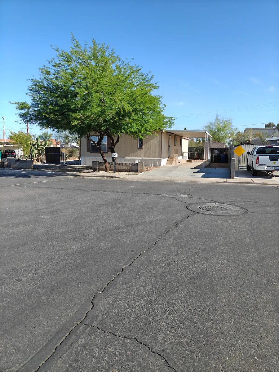 Building Photo - 3760 E Alder Cir
