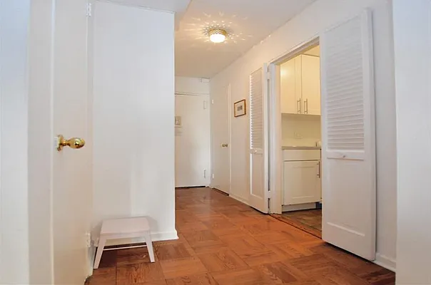 Rented by Buchbinder & Warren | media 5