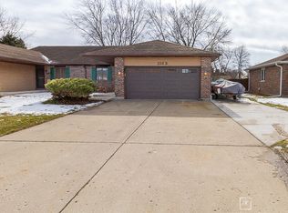 216 Leisure St APT B, Yorkville, IL 60560