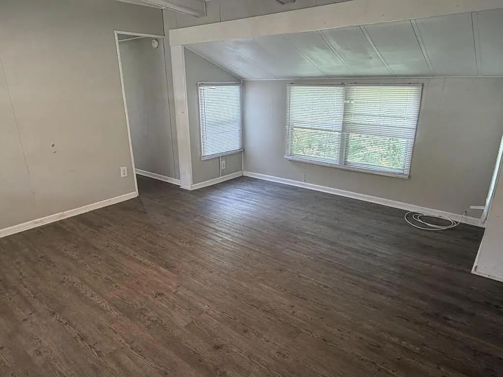 2355 Gardner St — Photo 1