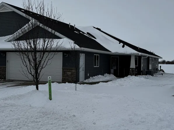 1400 Sherwood St SE, Hutchinson, MN 55350