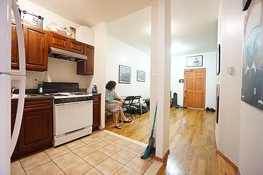 Rented by Rennit Inc.