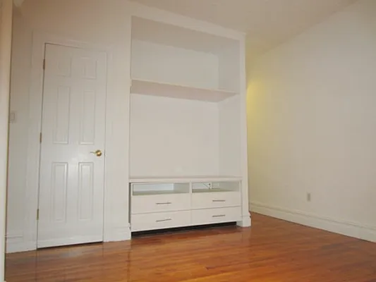 Rented by City Connections Realty | media 34