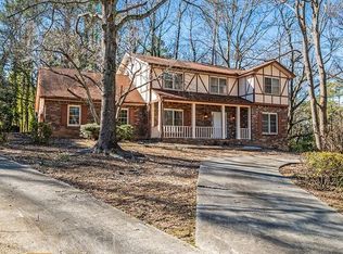 2119 Harbour Oaks Dr, Snellville, GA 30078