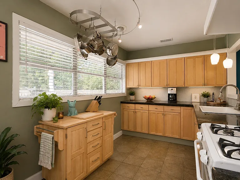 2603 Albata Ave — Photo 8