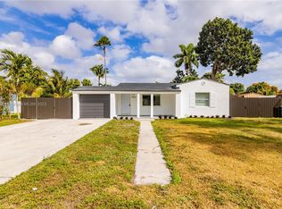 14665 Garden Dr, Miami, FL 33168