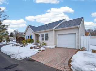 16 Silverbrook Ln UNIT 16, Clinton, CT 06413