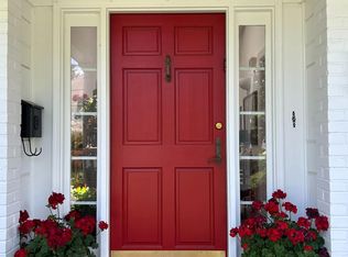 7605 Marbury Rd, Bethesda, MD 20817