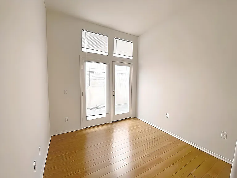 1024 3rd St #3 — Photo 5