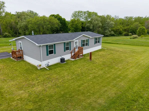 34 Perrys Way N, Dansville, NY 14437