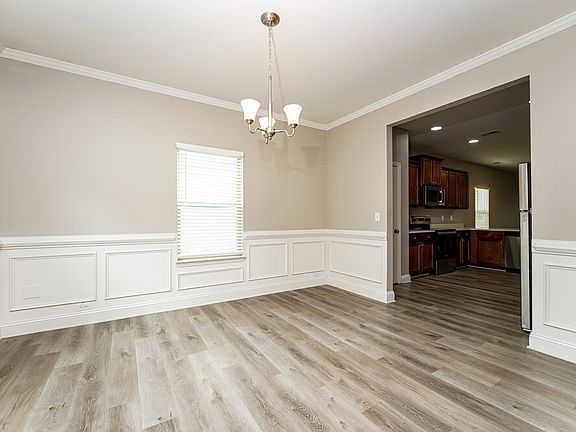 5th image of 5084 Summerview Ln