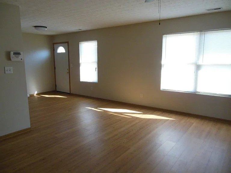 5929 Bay Harbor Dr — Photo 5