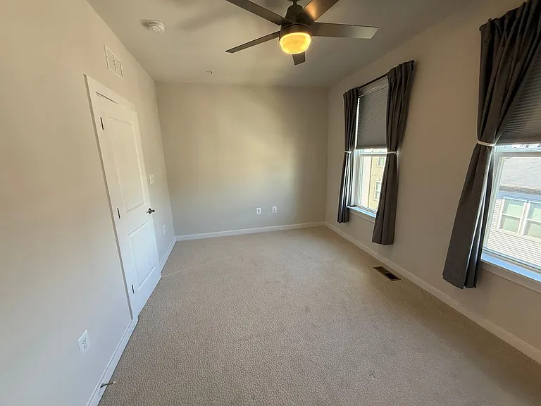 2505 Nicholson St — Photo 9