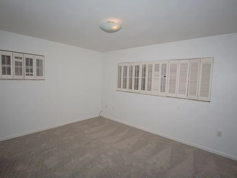 601 Shady Lane Dr — Photo 6