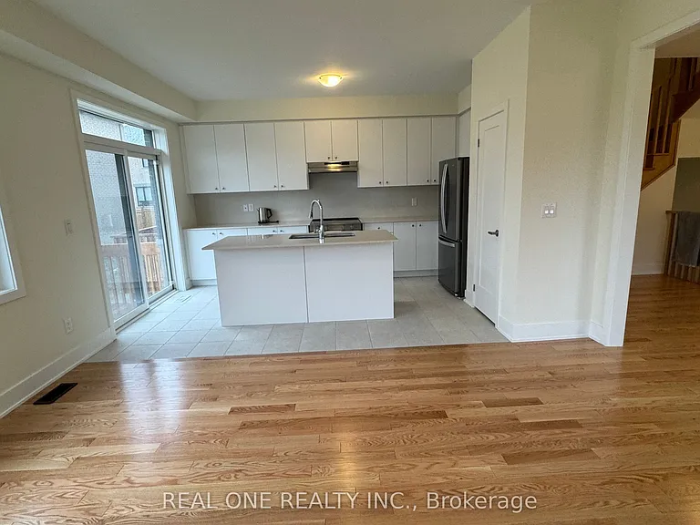 75 Robert Eaton Ave — Photo 18