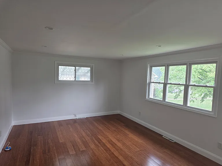 2375 Jennie Ave — Photo 2