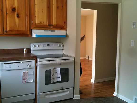 5th image of 150 Hubbard St